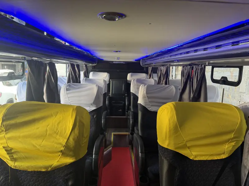 Frigobar com água mineral a bordo do ônibus Transmar